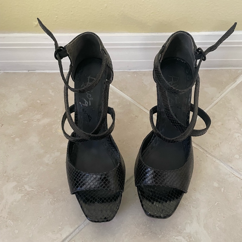 Alice + Olivia Gorgeous Black Python Platform Hee… - image 2